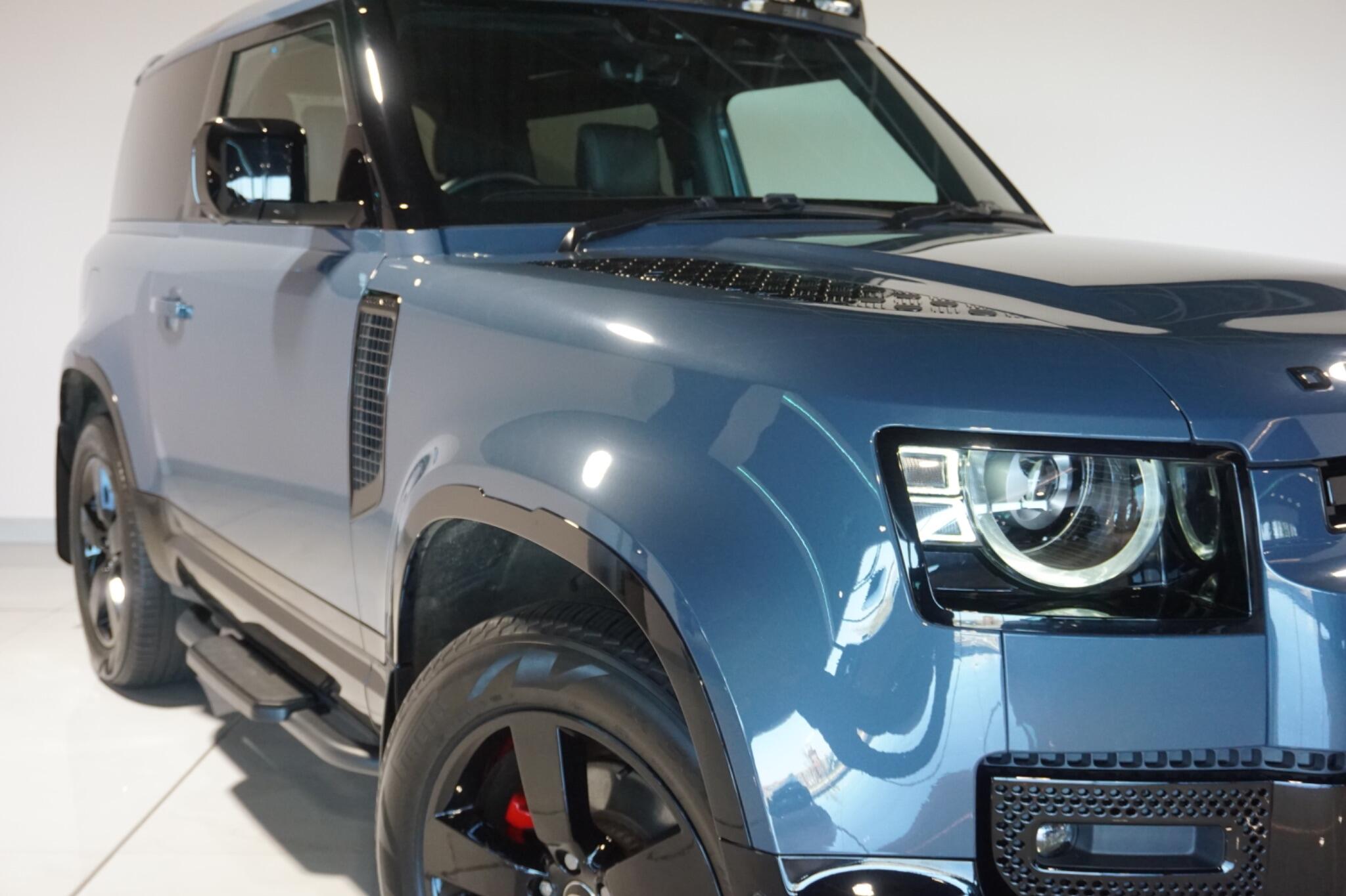 Land Rover Defender 90 3.0 D250 MHEV X-Dynamic HSE SUV 3dr Diesel Auto 4WD Euro 6 (s/s) (250 ps)
